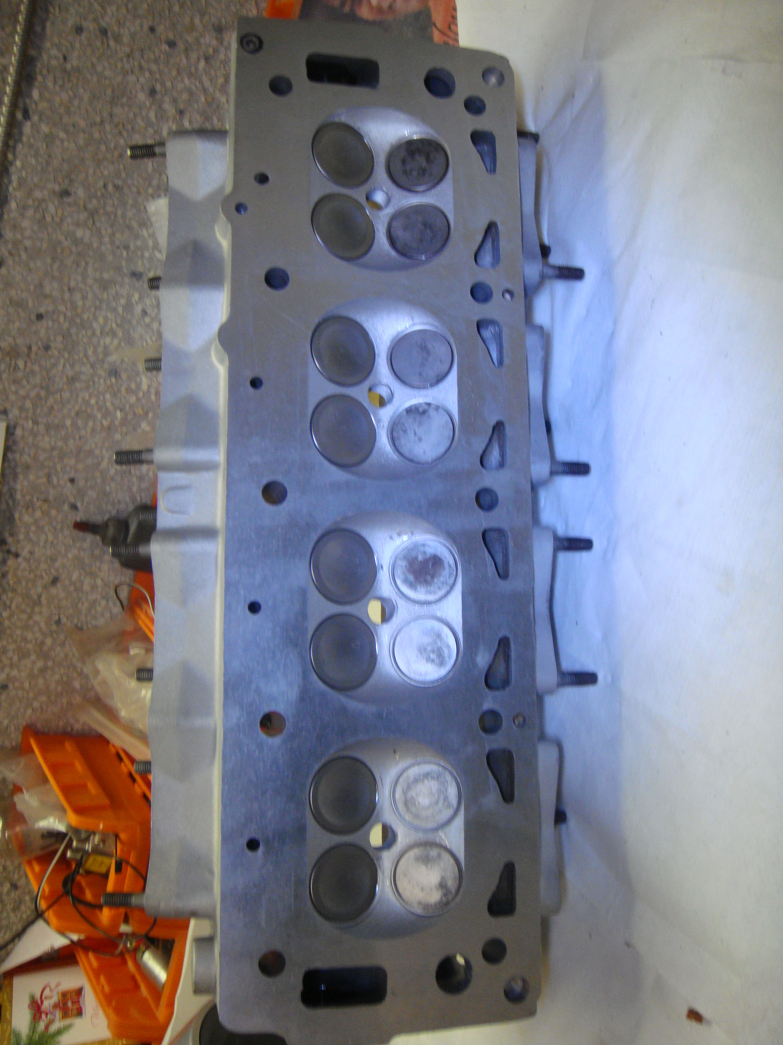 907 Cylinder Head (Remanufactured), Machined