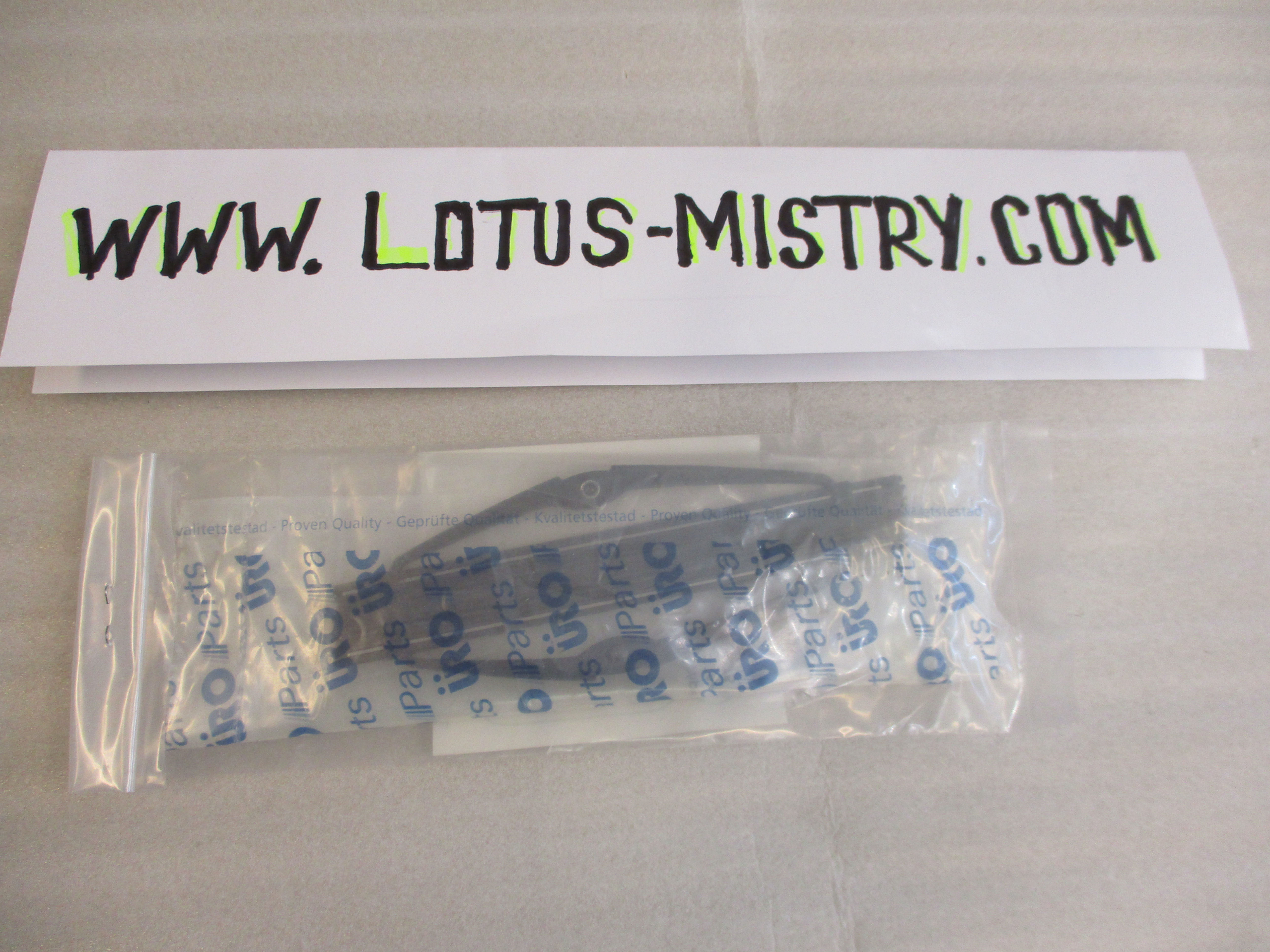 Cosworth Headlight Wiper Arm Set