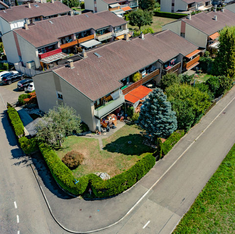 IMMOBILIENKAUF: ECKHAUS AN FAMILIENFREUNDLICHER LAGE IN SELZACH