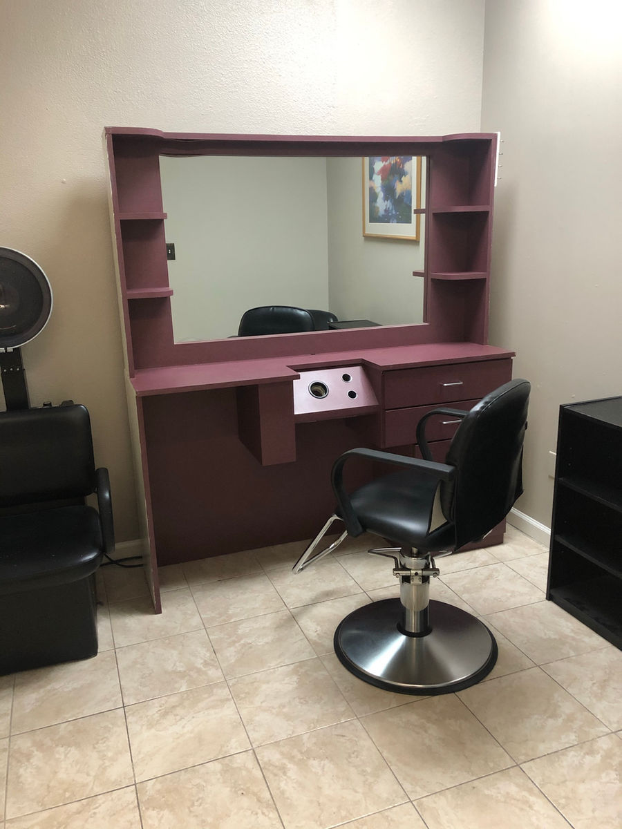 Four Seasons Salon Suites & Skincare