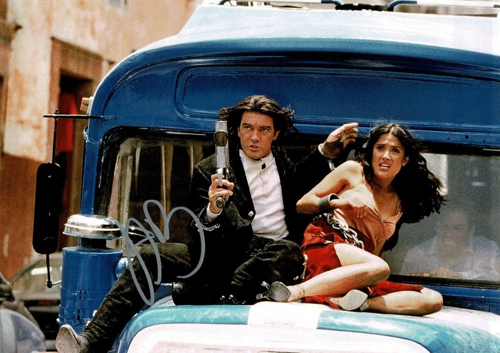 ANTONIO BANDERAS - handsigniert Grossfoto (21x30cm) mit COA