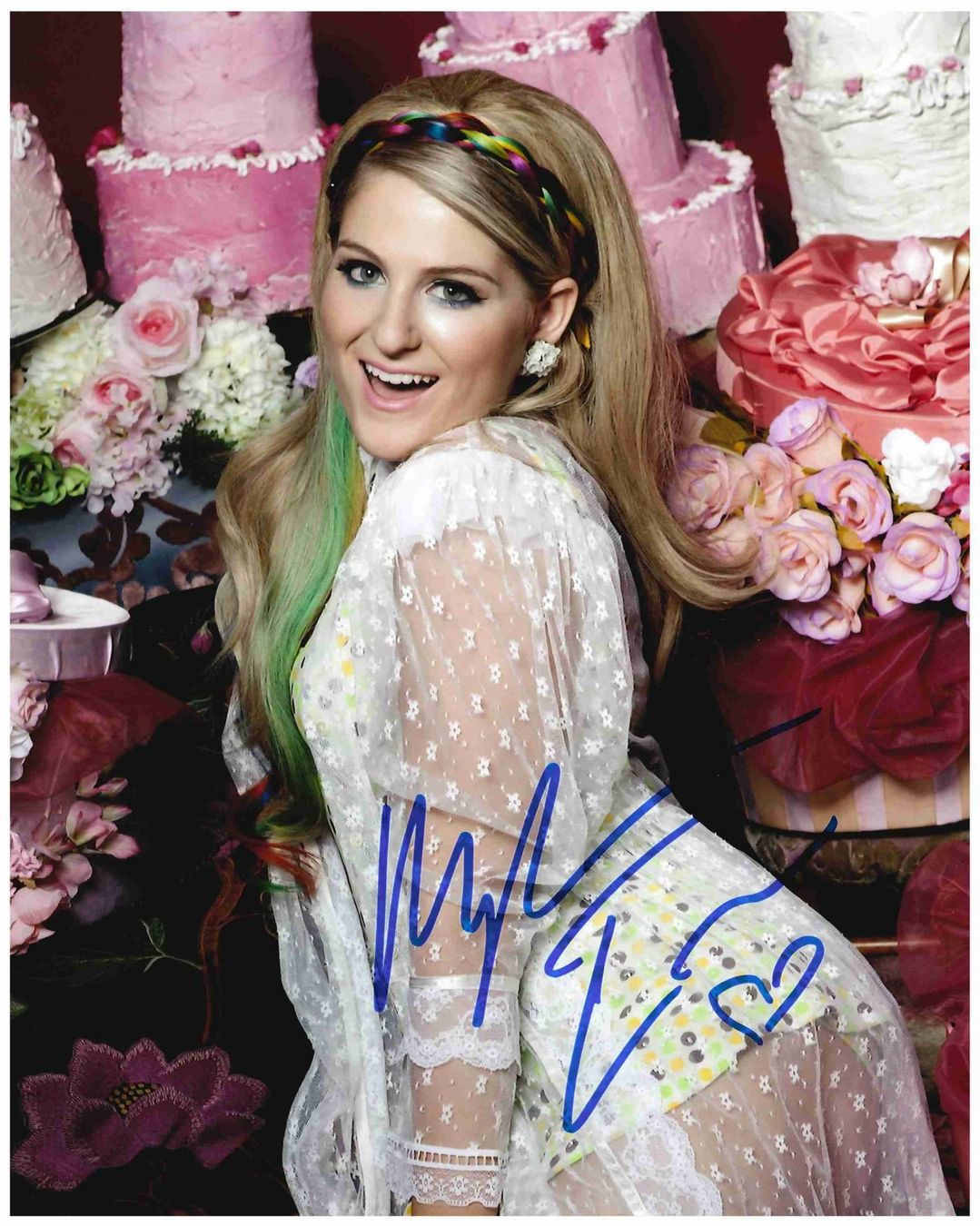 MEGHAN TRAINOR - handsigniert Grossfoto (20 x 25 cm) mit COA