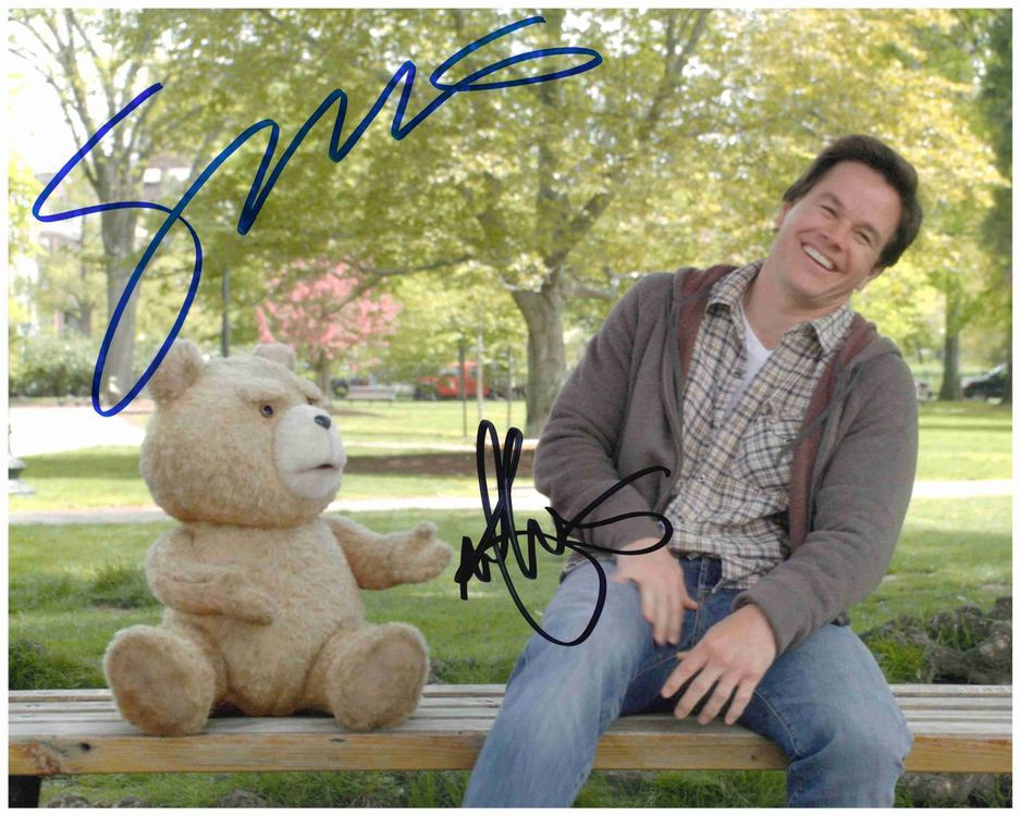 MARK WAHLBERG & SETH MacFARLANE - *TED* - handsigniert (20x25cm) COA