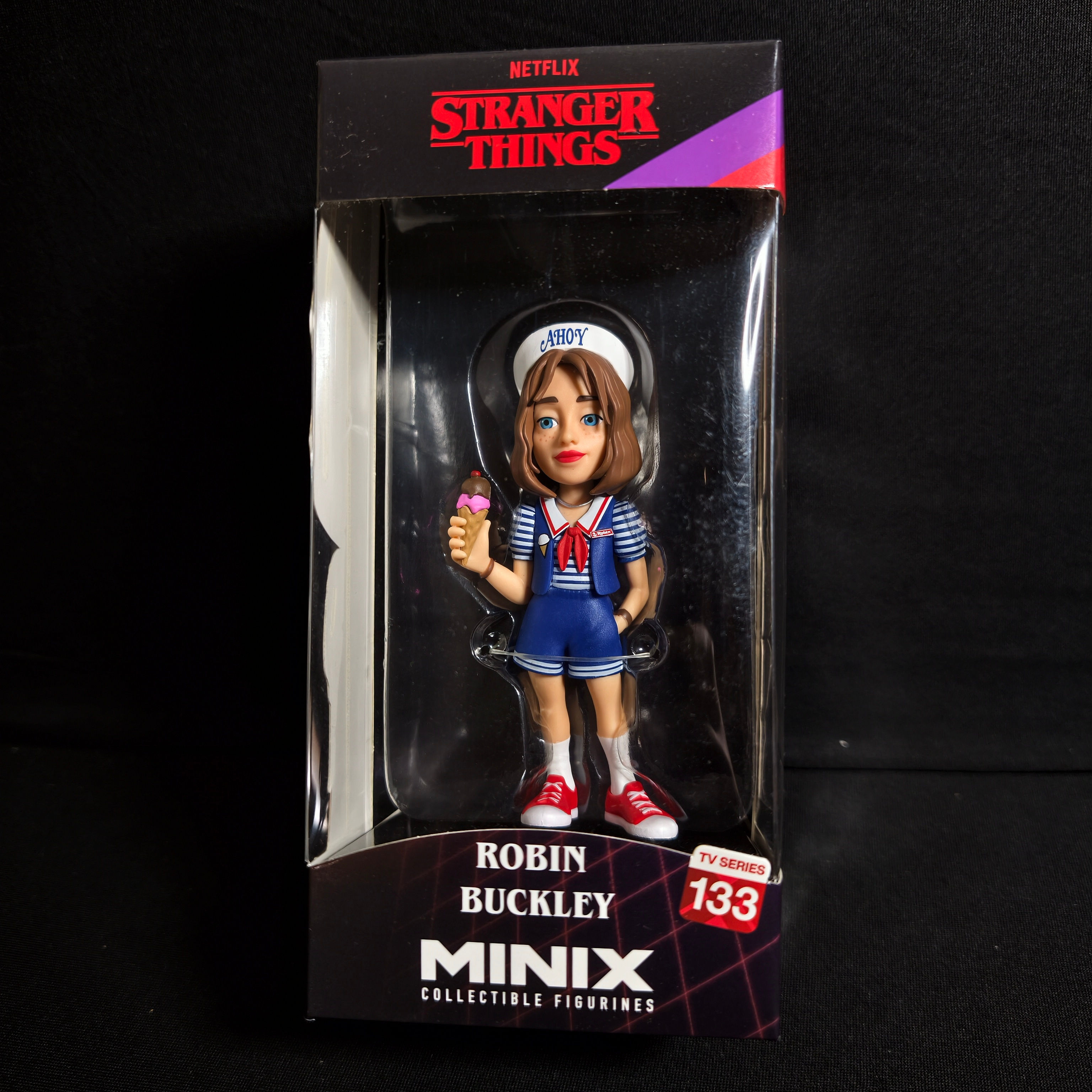 STRANGER THINGS โ Robin Buckley (MINIX Figur) โ NEU & OVP ๐ฆ๐