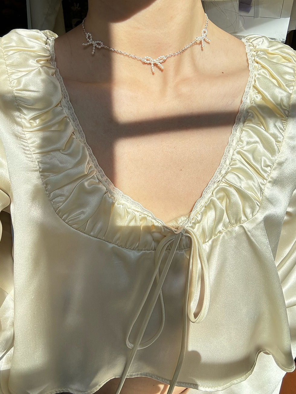 Thumbnail: Dainty Bow Necklace