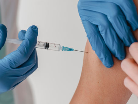 COVID-19 : CERTAINS SALARIÉS PEUVENT SE FAIRE VACCINER EN ENTREPRISE