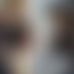 Couple de personne arrivant dans une location meublée - LMNP