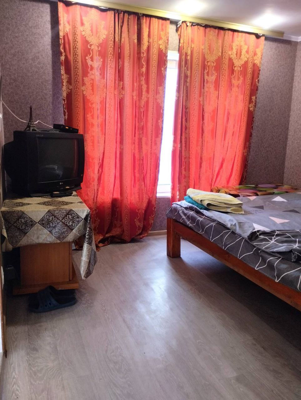 photo_5463101558049411538_y