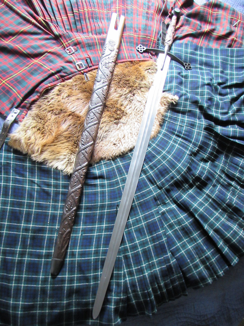 Thumbnail: The Clauran - a Highland Claymore