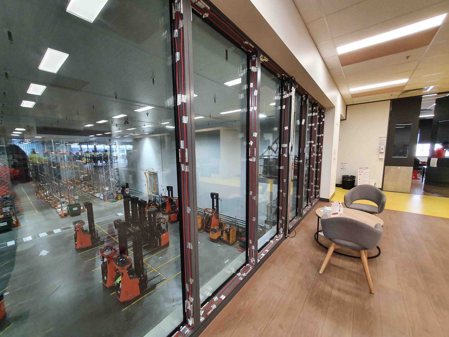 Heating cable installation at a Woolworths distribution centre