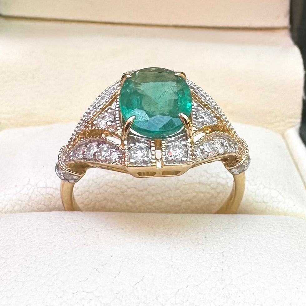 Thumbnail: 14k Gold Emerald & Diamond Ring