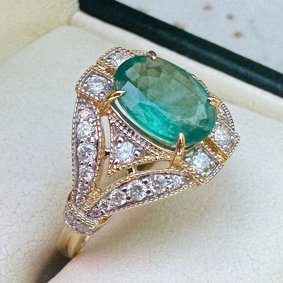 Thumbnail: 14k Gold Emerald & Diamond Ring