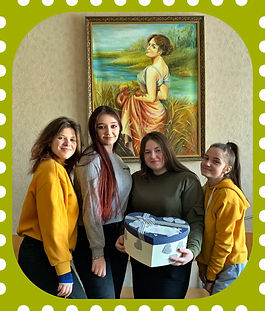 Дев. в рамке.jpeg