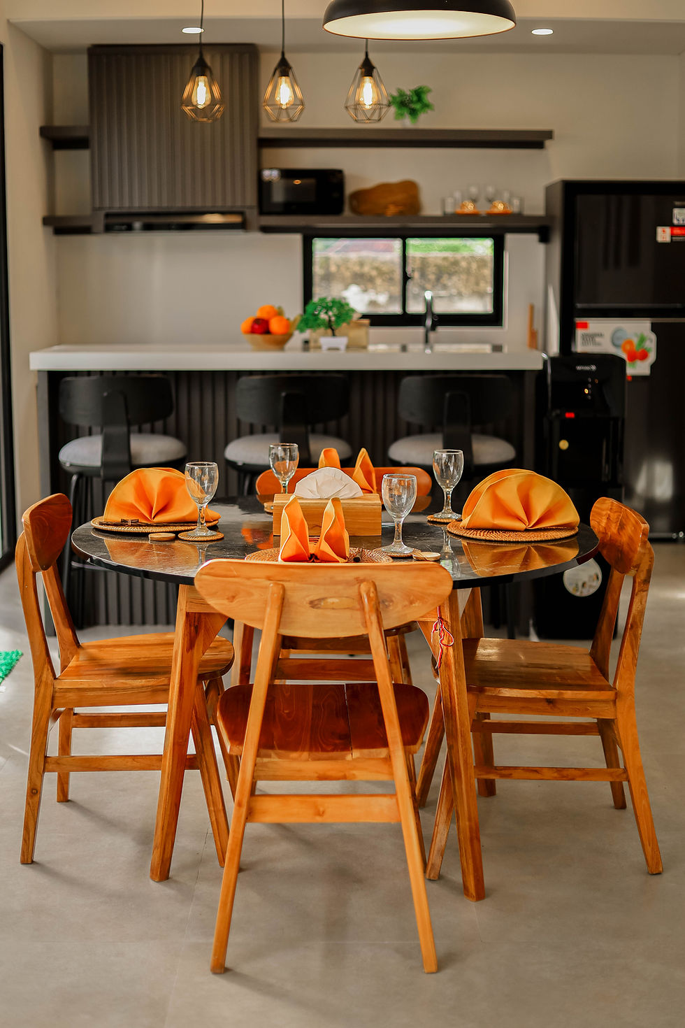 Shared Kitchenette & Dining Area