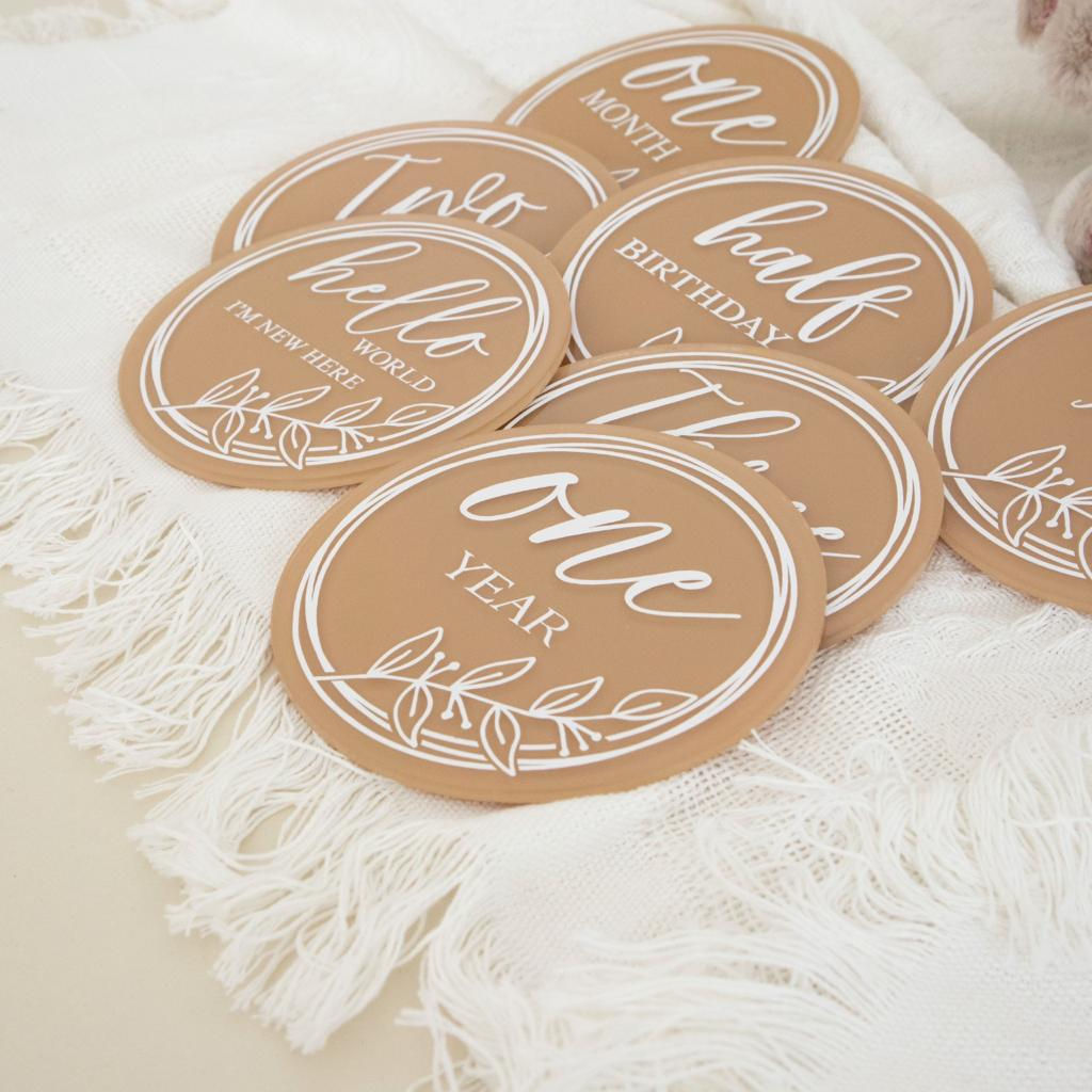 Acrylic milestone set