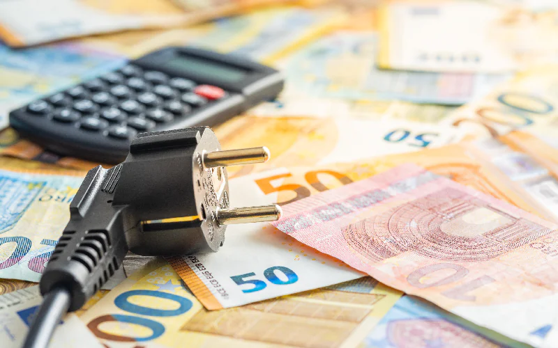 prise, électricité, ARTE CONNANTRE, argent, économie , calculatrice, chauffage, aides n
