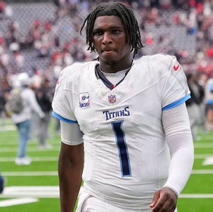 🎙️Growth Starts With Self-Analysis - Honesty At The Podium!