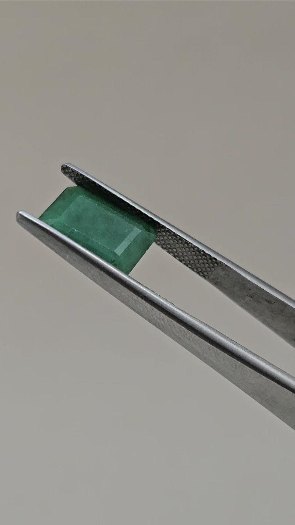 थंबनेल: Emerald Octogen | Natural | Brazilian