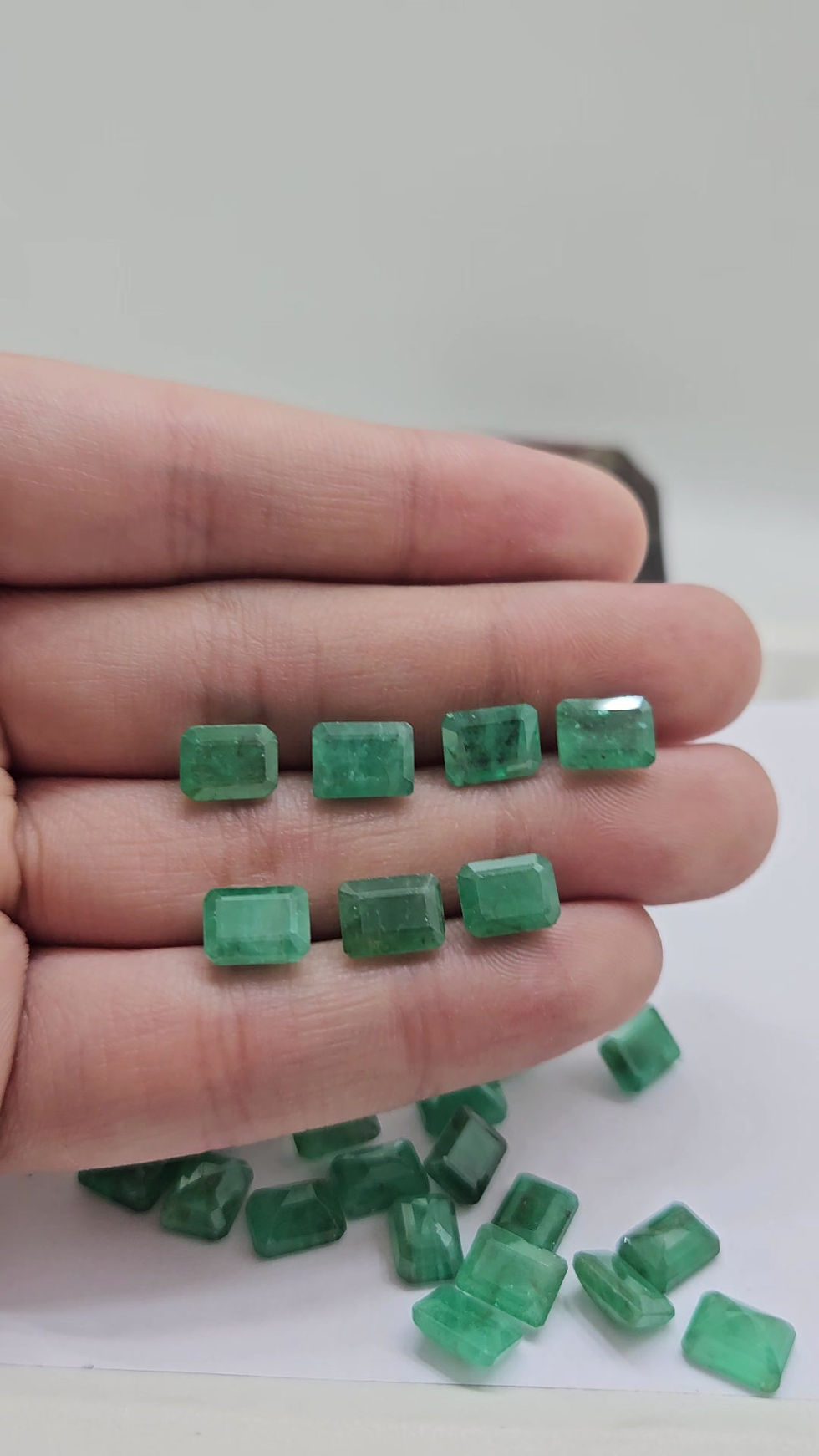 थंबनेल: Emerald Octagon | 6x8 | Brazilian