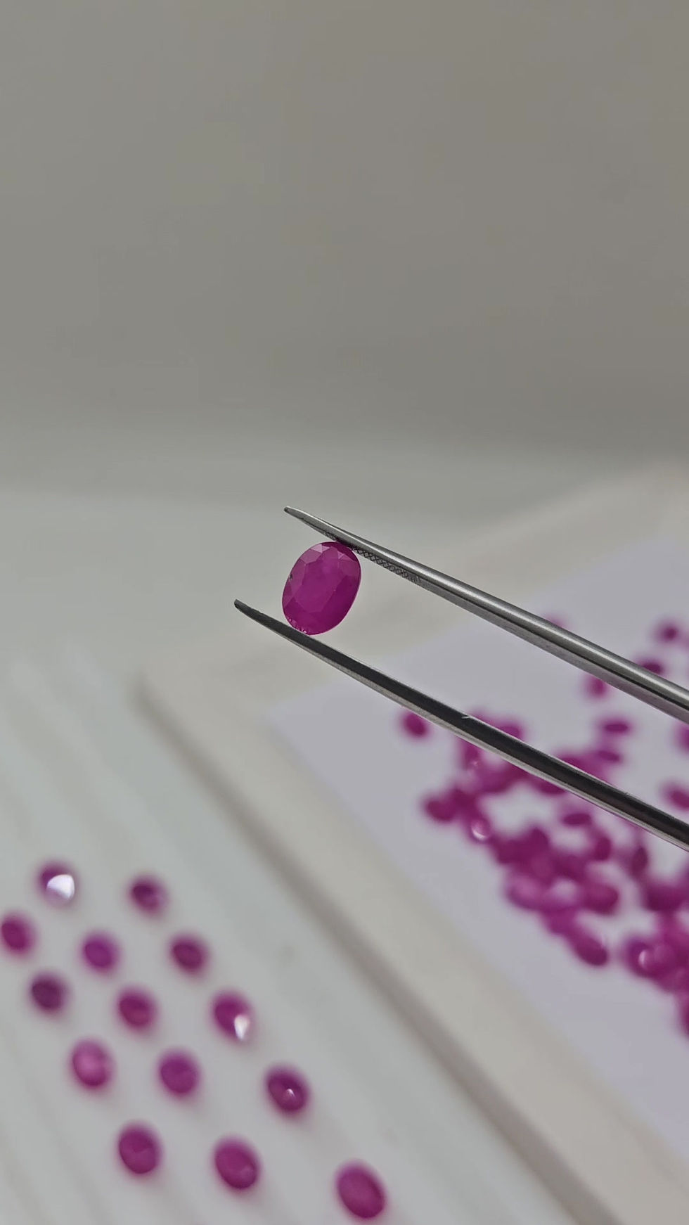 थंबनेल: Ruby Oval | 7x5 | African