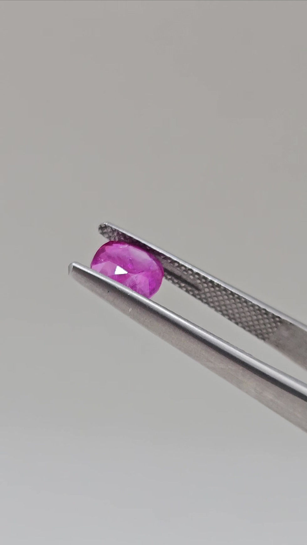 थंबनेल: Ruby Oval | Natural