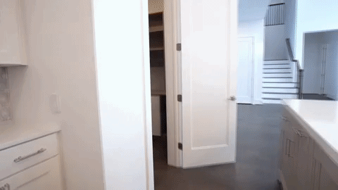 WHITE SHAKER KITCHEN 1.gif