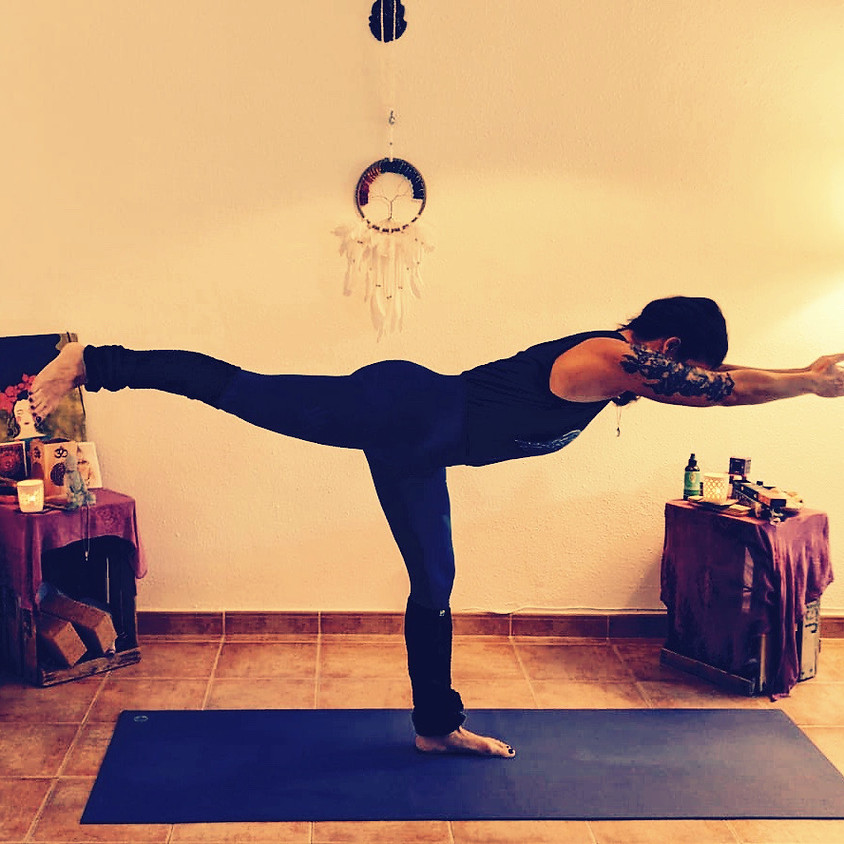 Power Yoga con Adriana aka Mi Zona Yoga - Gratis