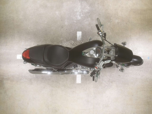 Прев'ю: Suzuki Boulevard M109R Art.1096