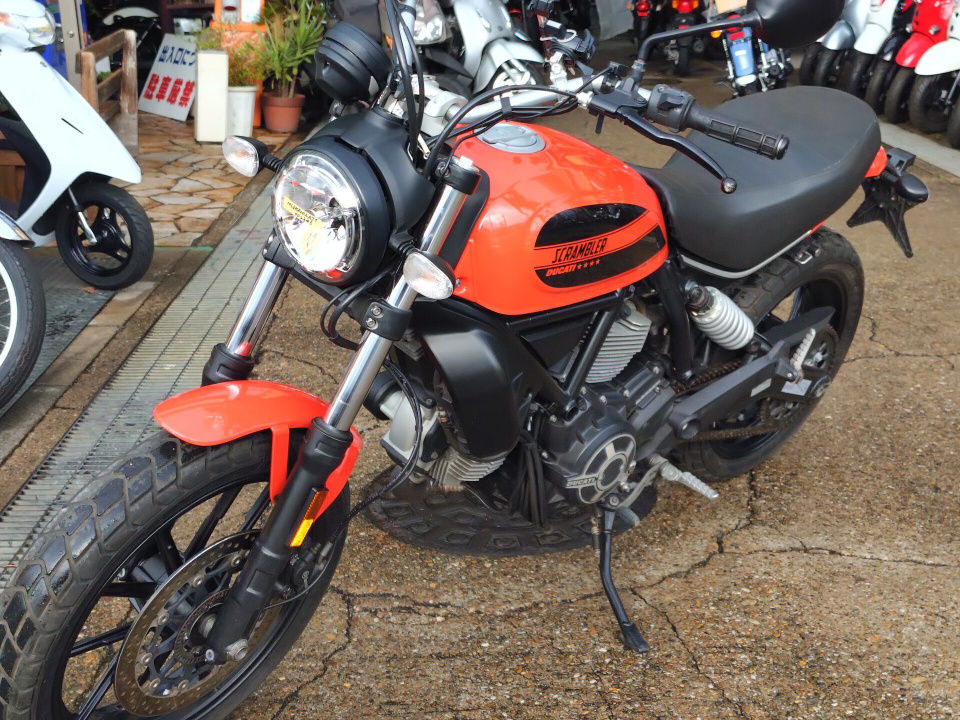 Прев'ю: Ducati Scrambler Sixty2 Art. 2346