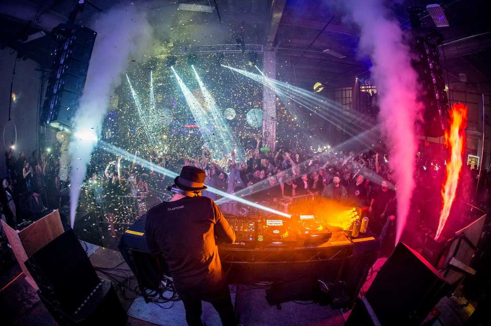 SPECIAL EFFECTS HIRE