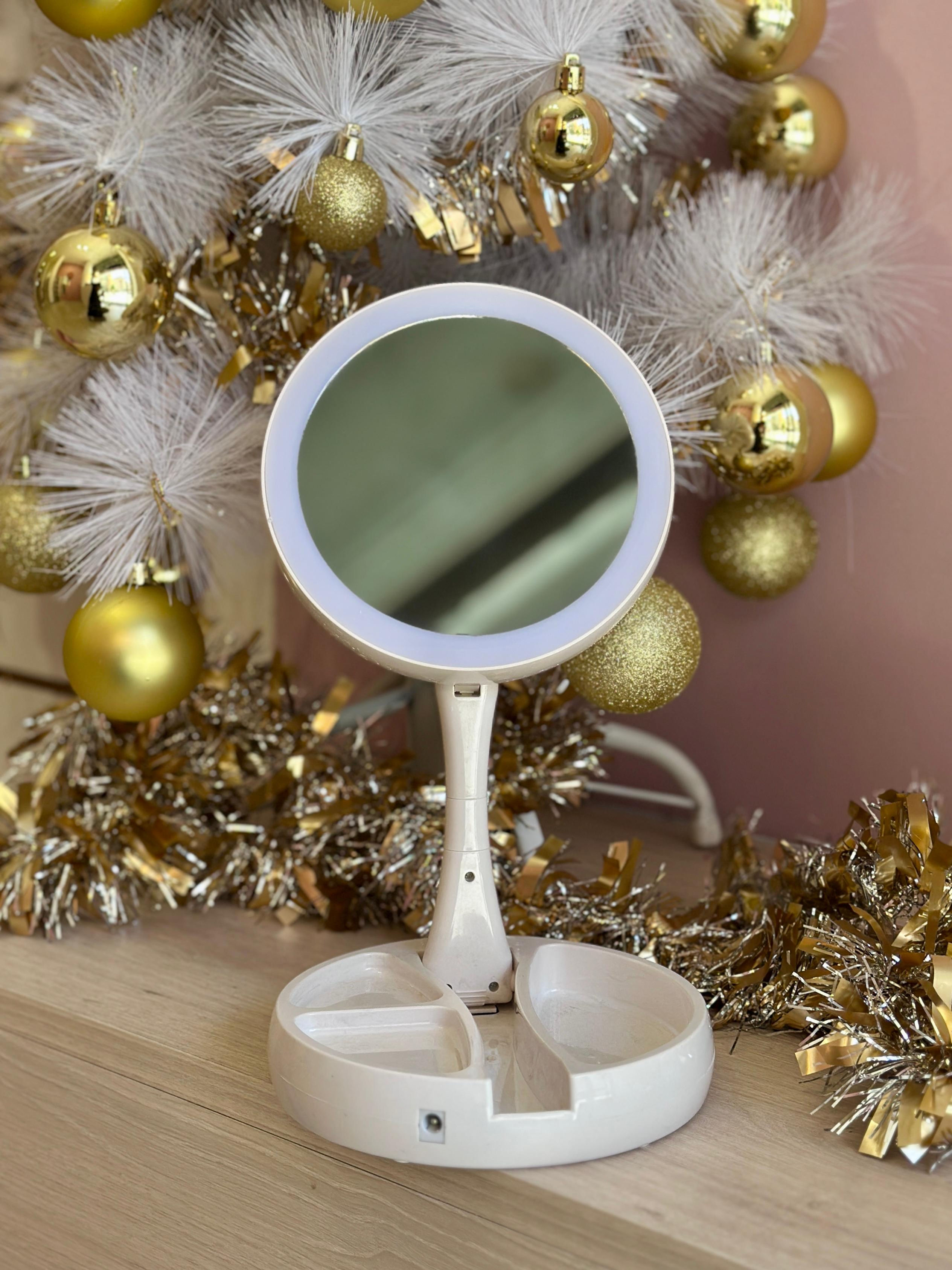 Espejo con luz y alhajero