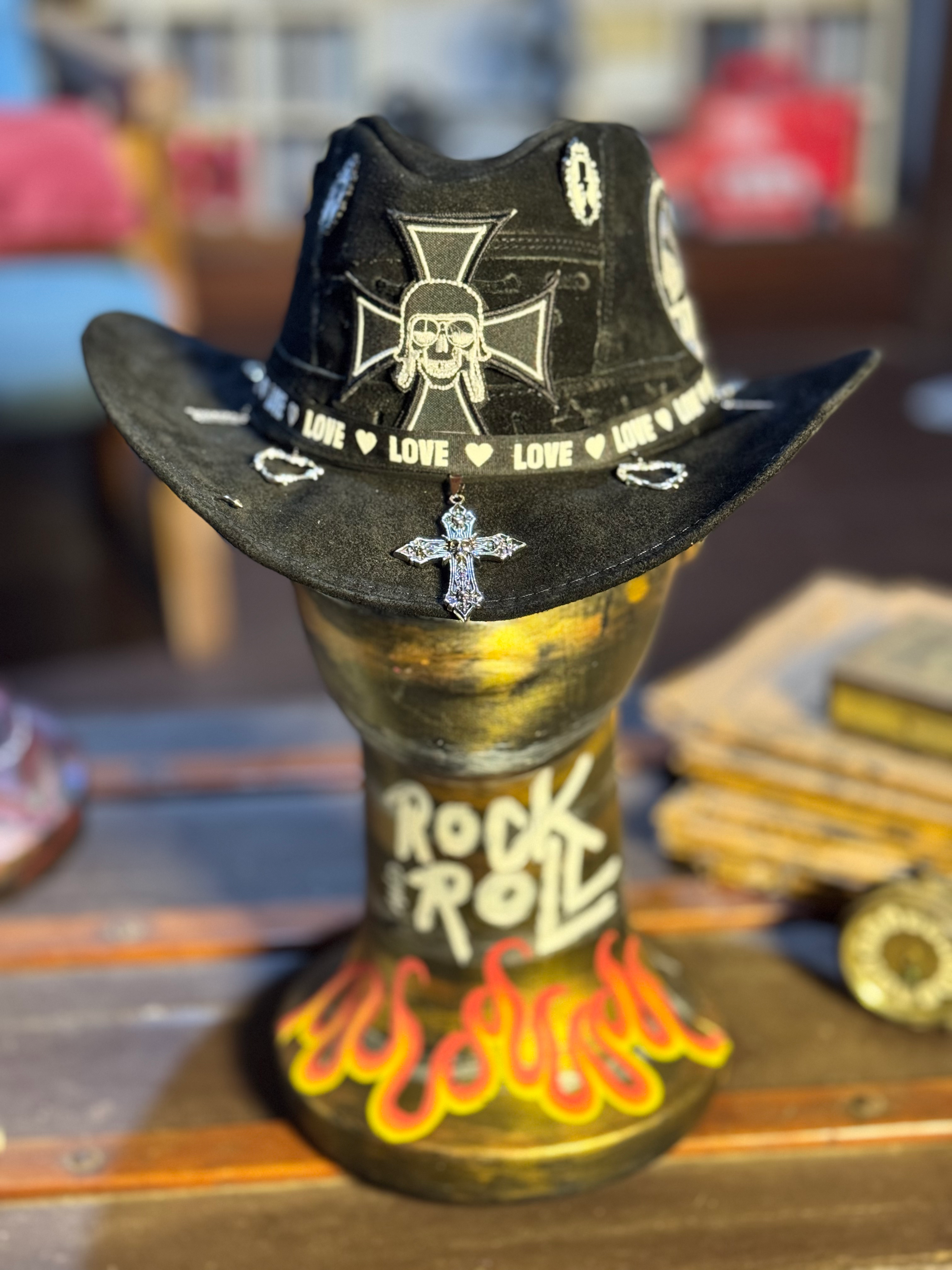 Chapéu Rocker "Bad Love" tam. M Pronta Entrega