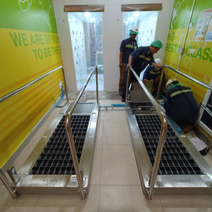 เครื่องล้างรองเท้ารุ่น เครื่องทำความสะอาดรองเท้า  RW13