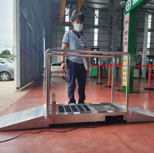 เครื่องทำความสะอาดรองเท้า , เครื่องล้างรองเท้าระบบน้ำ รุ่น RW13