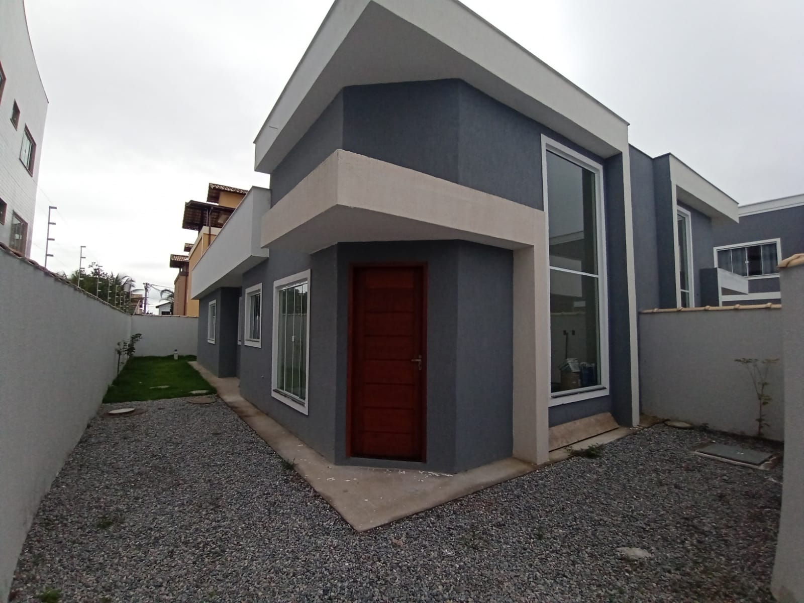 Casa térrea novinha com excelente acabamento bairro enseada das gaivotas