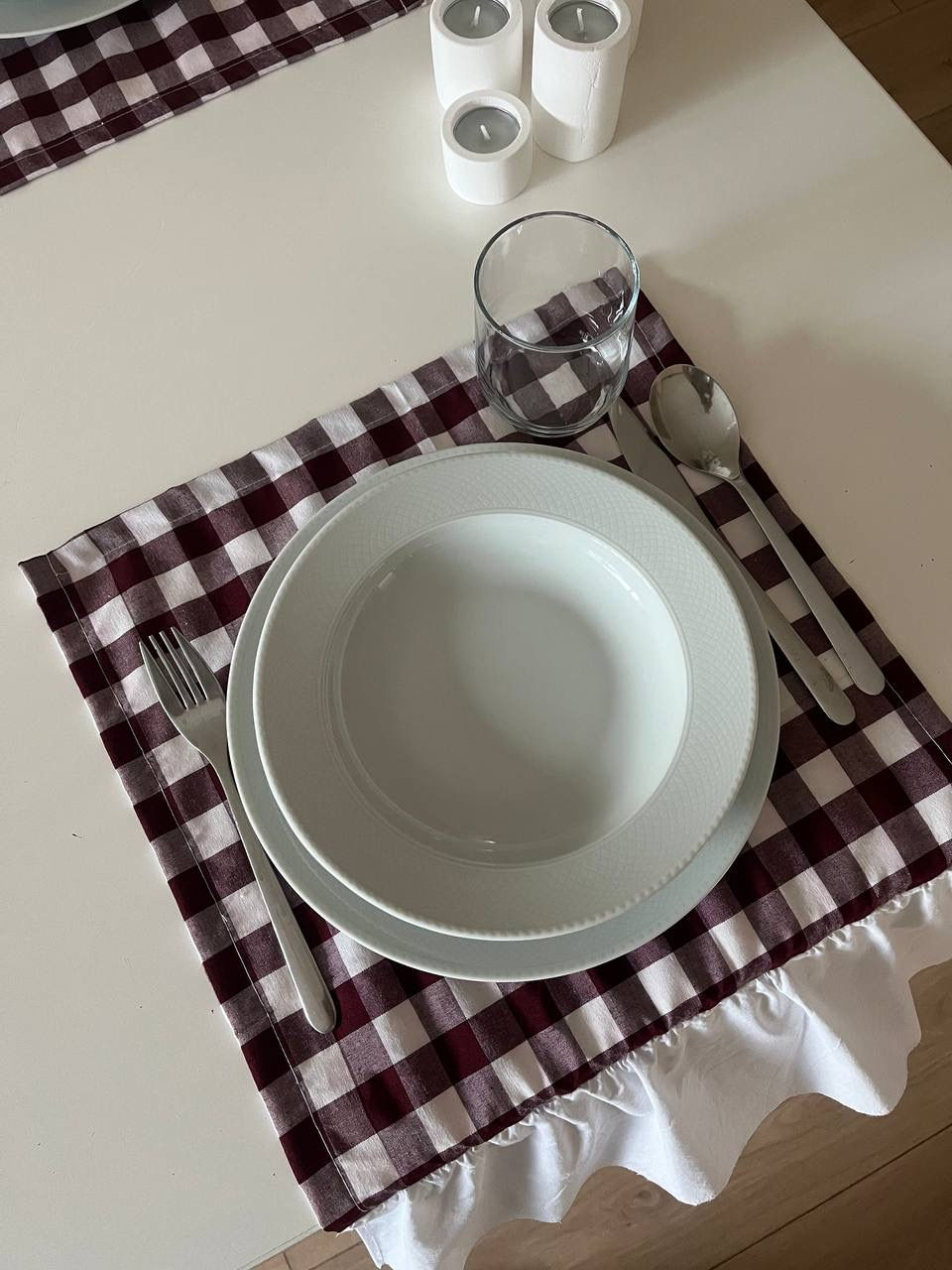 Küçük resim: Bordo Fırfırlı Servis