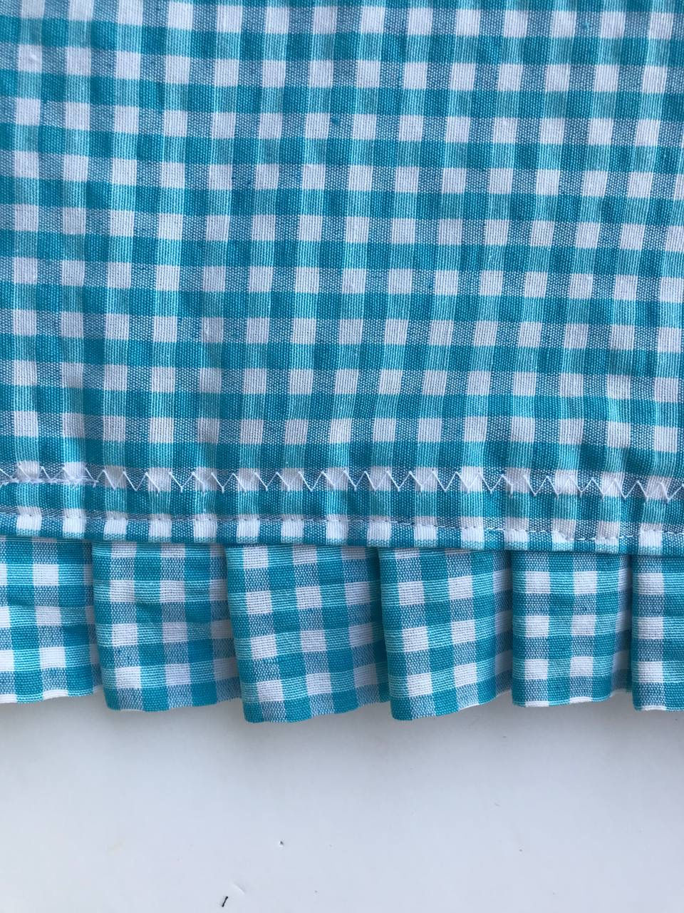 Küçük resim: Fırfırlı Pötikare Yastık