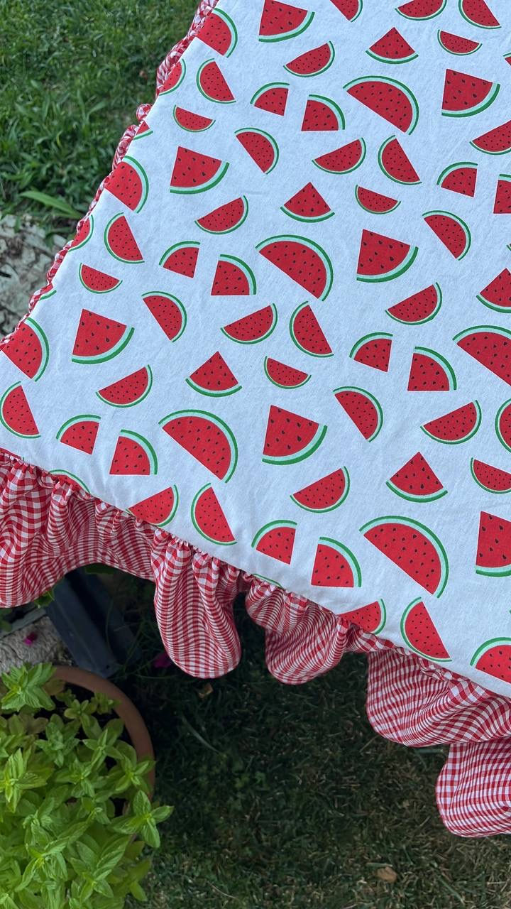 Küçük resim: Karpuzlu Masa Örtüsü