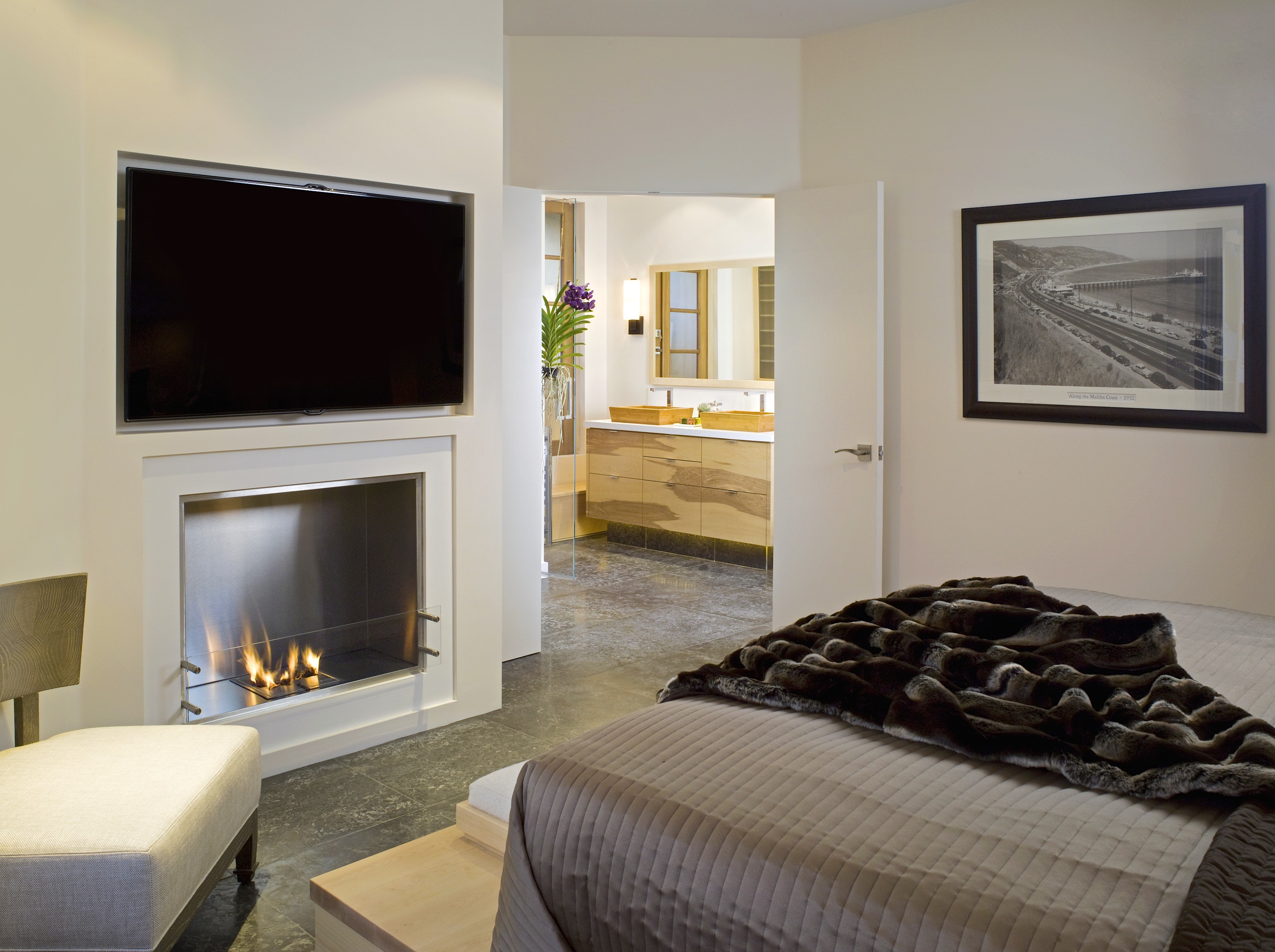 Contemporary Bedroom