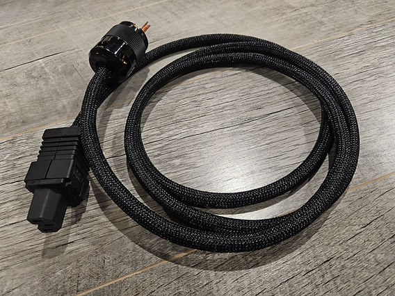 CROSS POINT / XP-PSC 破格のパフォーマンス！電源ケーブル登場