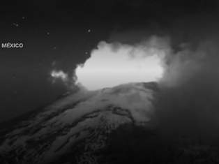 Video muestra las fumarolas que emanan del volcán Popocatépetl