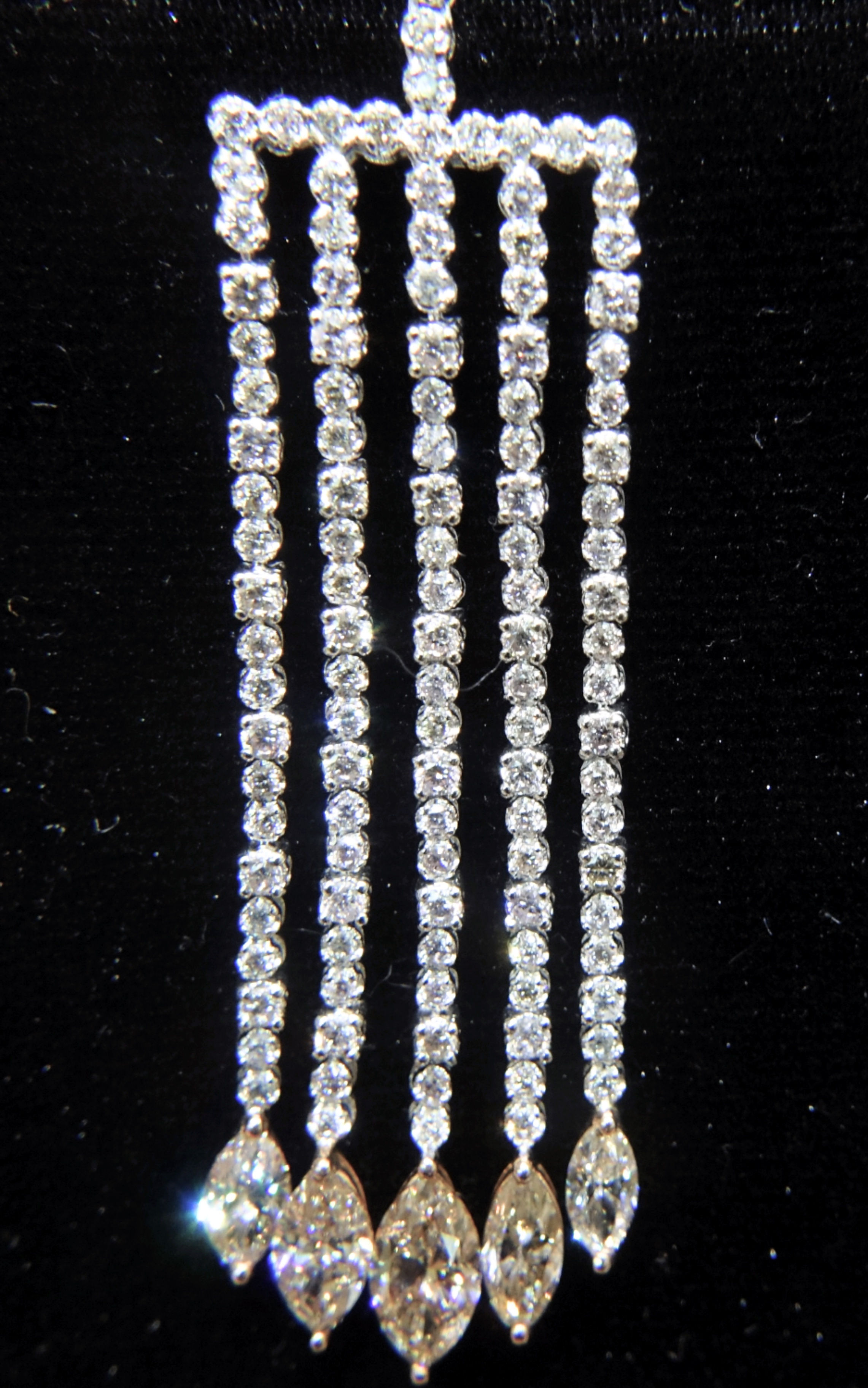 18K gold diamond pendant