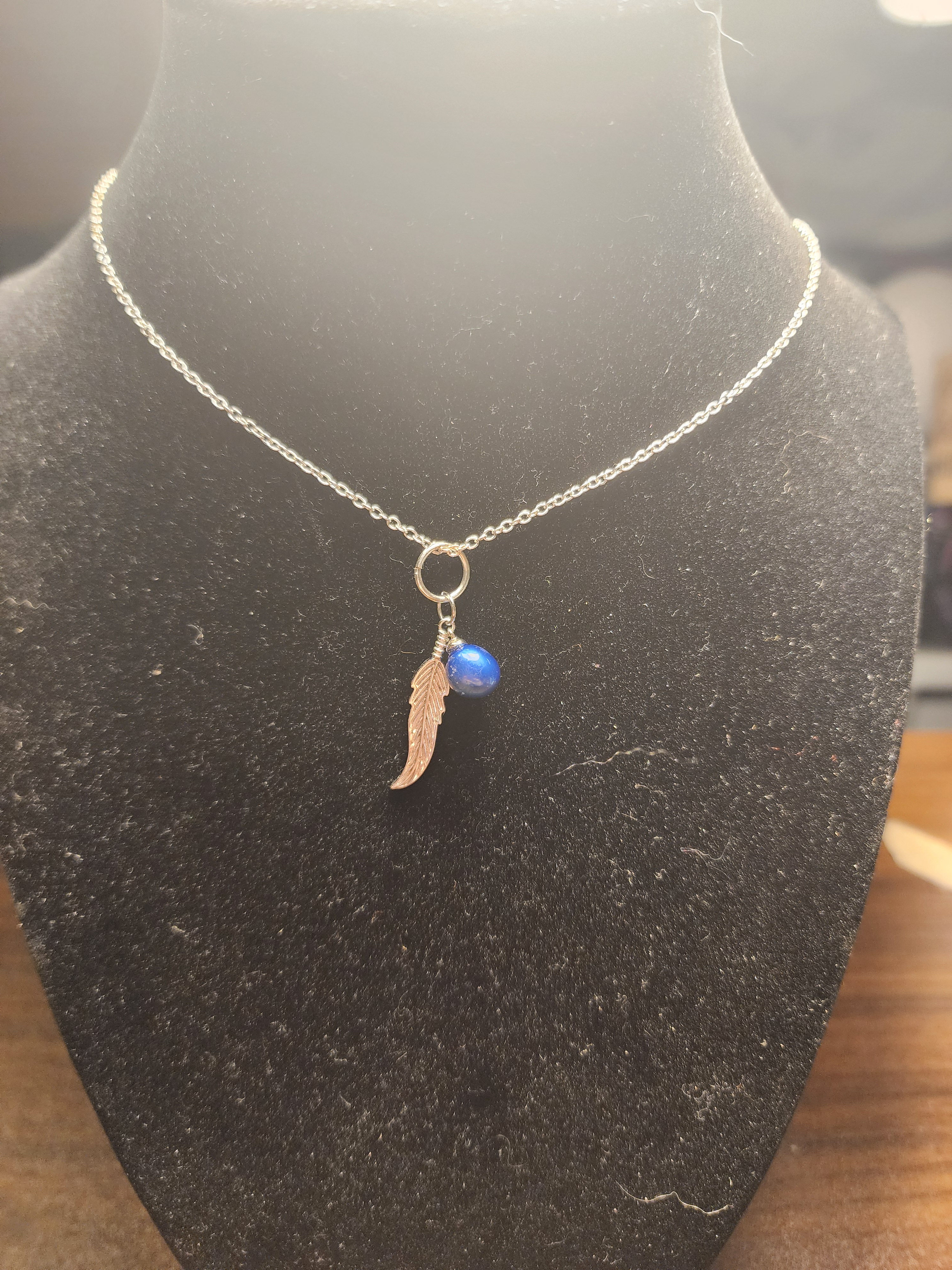 Feather Pearl Necklace