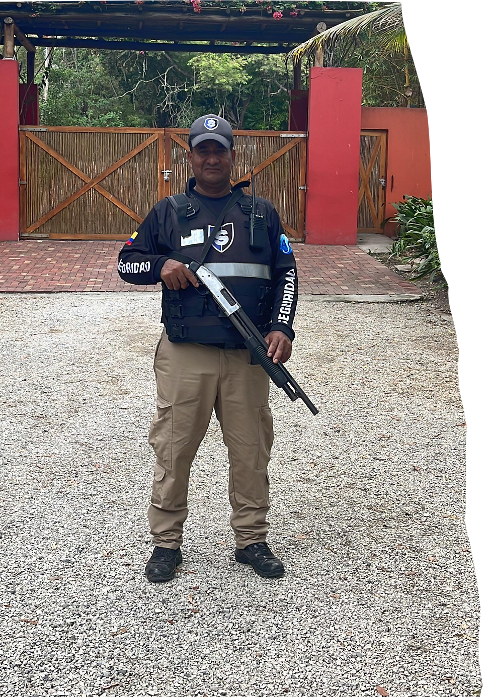 GUARDIA EN GARITA PRINCIPAL