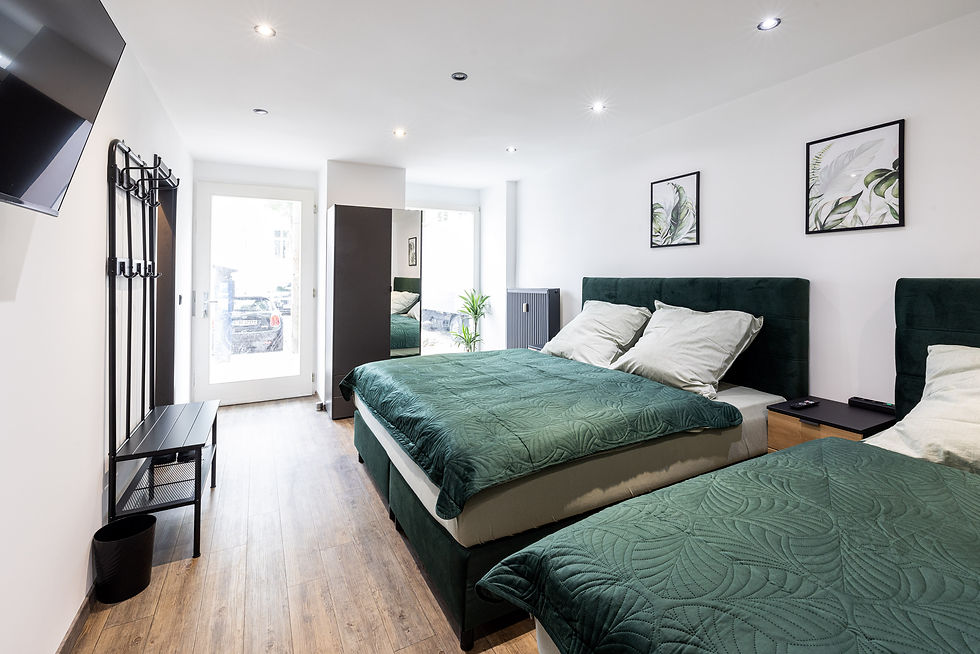 Bedroom 2x King Size Bed's