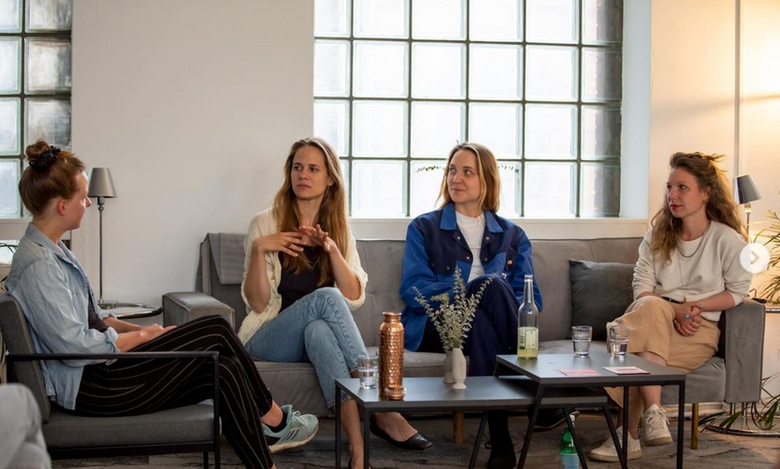 Panel discussion at Zero Waste Festival Berlin Meet Up Spring 2022 - Hannah Schorch speaking