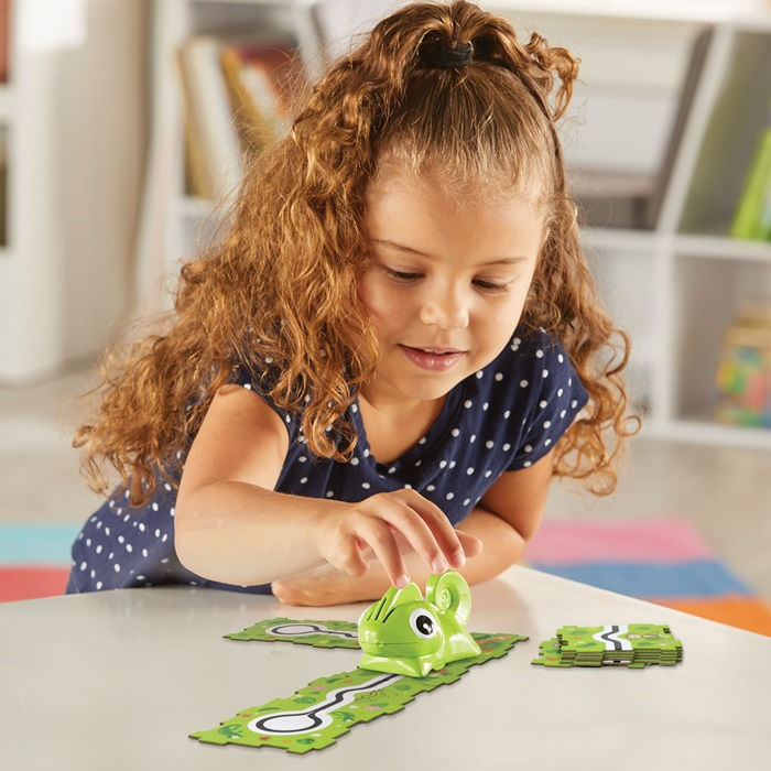 תמונה ממוזערת: משחקי תכנות - דארט הזיקית (14 חלקים)