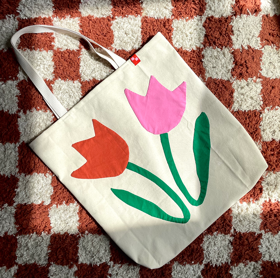 Thumbnail: Sweetheart Lawn Tote