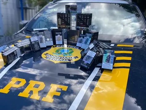 PRF Apreende 60 Cigarros Eletrônicos Proibidos em Ônibus na BR-116 em Jequié.