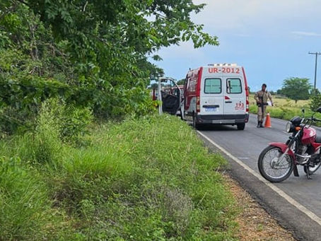 Serra do Ramalho: Acidente em estrada vicinal deixa uma vítima fatal e outra ferida.